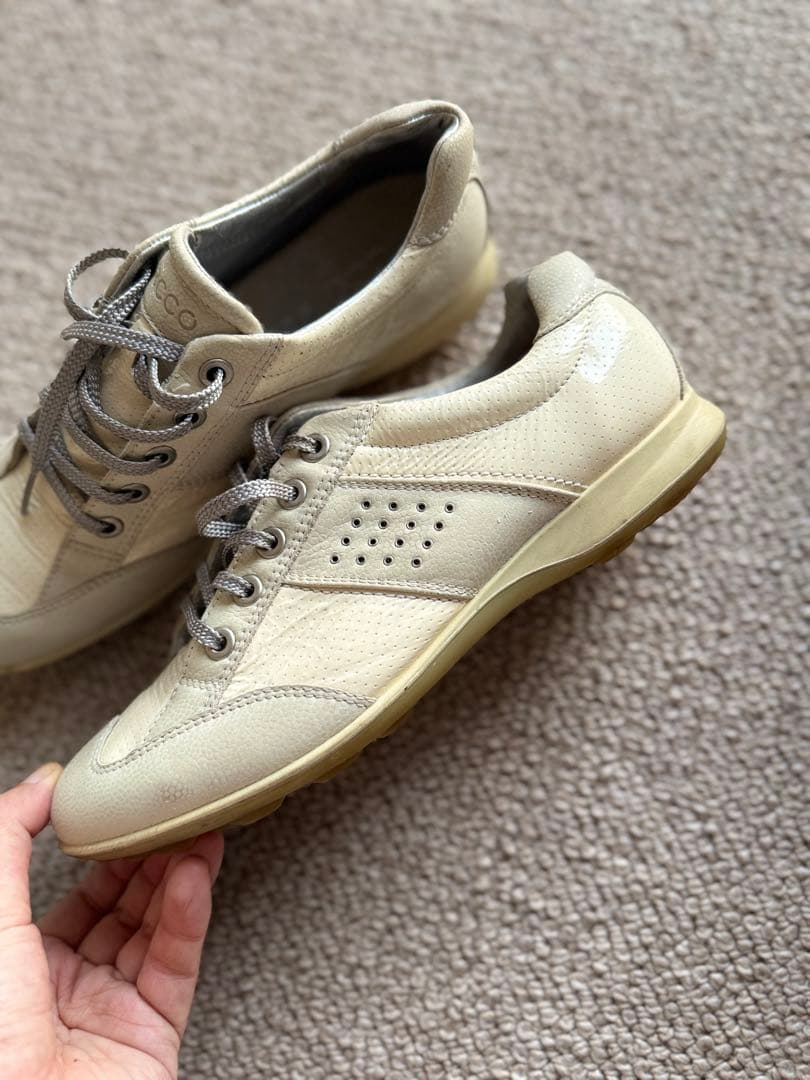 Ecco ベージュ スニーカー 女性用