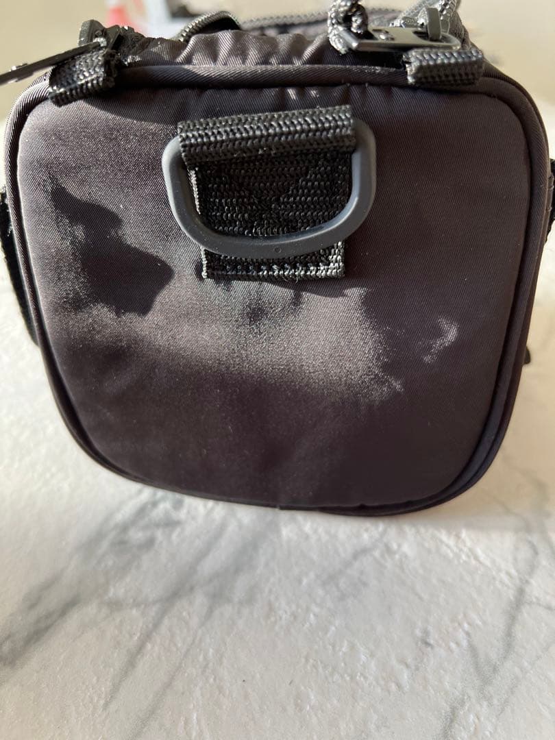 Y-3のラウンドバック