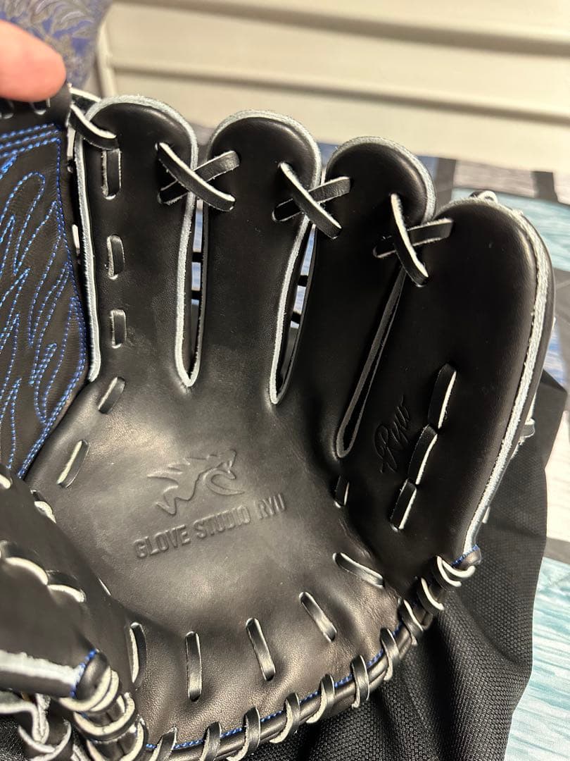 RYU限定グローブ　右投げ用