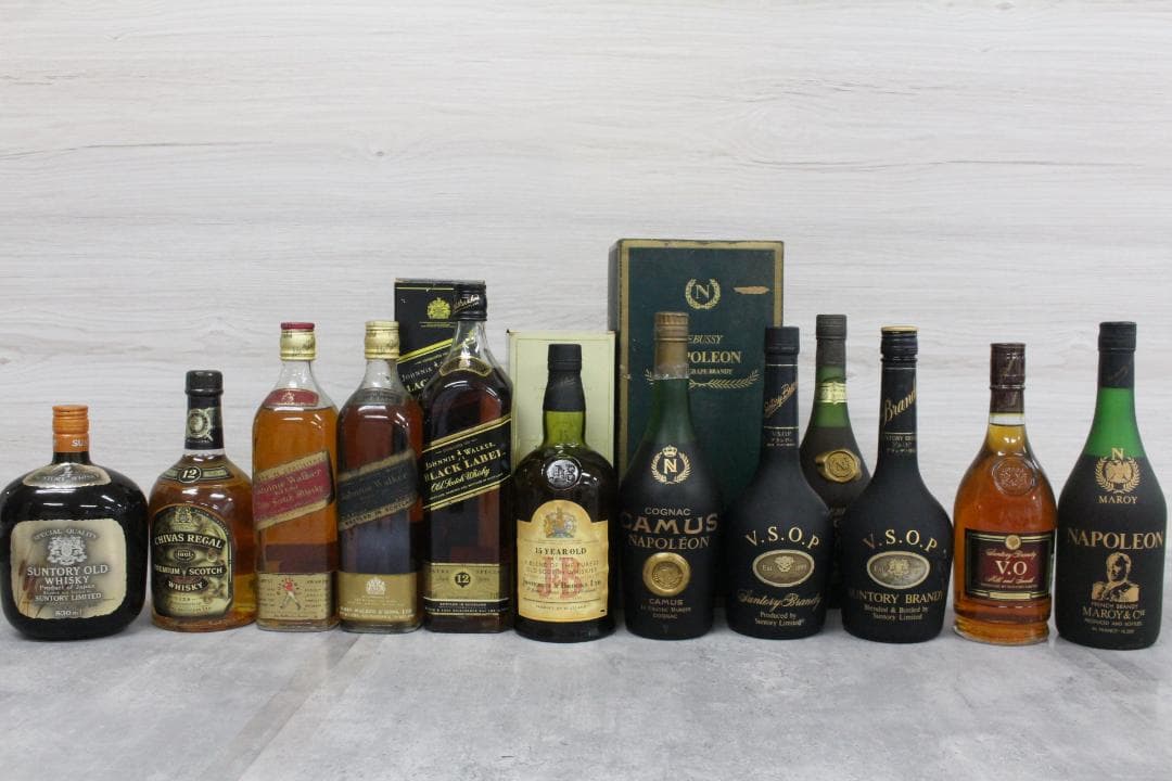 ▲未開栓12本まとめ J&B ジョニーウォーカー カミュ ブランデー ウイスキー
