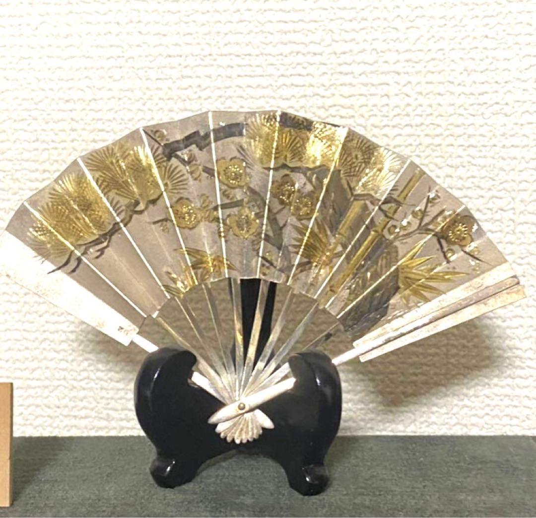 武比古作 純銀製 扇 松竹梅 ガラスケース付 置物 緣起物