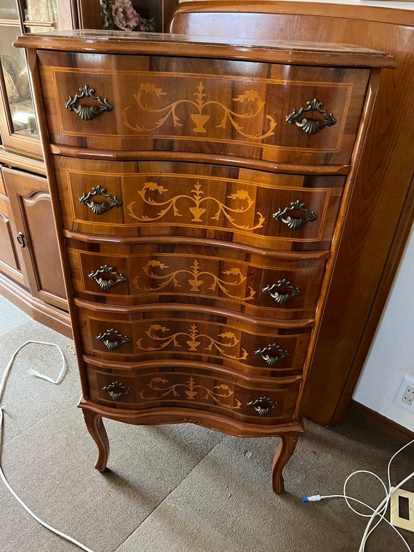 イタリア製　象嵌細工装飾　猫脚　ウッドチェスト 5段