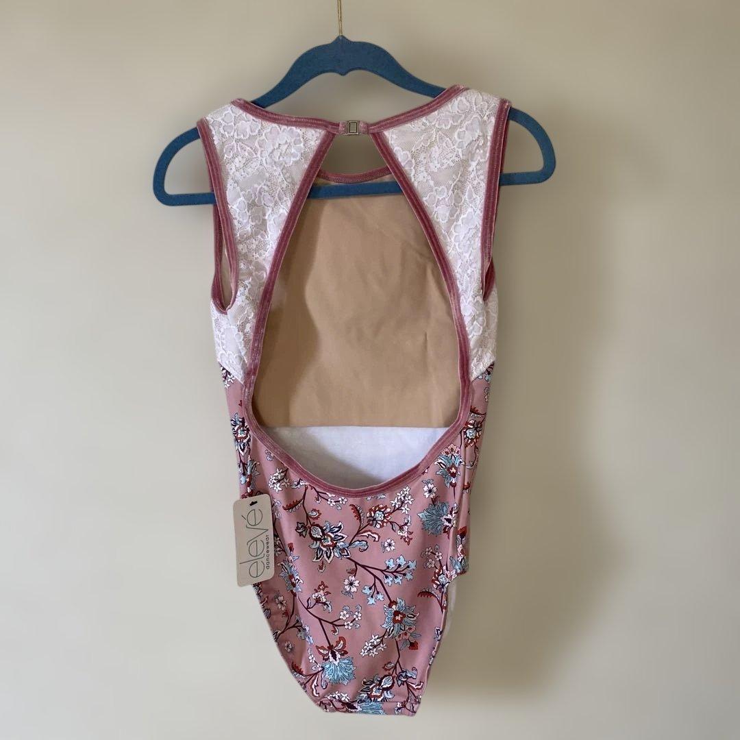 ［新品］eleve花柄レオタード Mサイズ