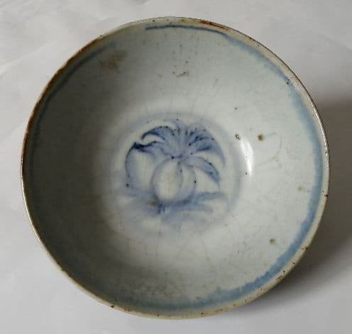 李朝　桃文茶碗