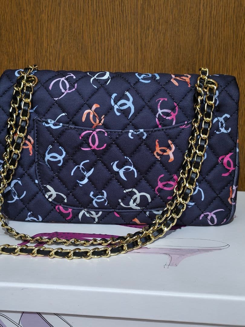 ノベルティ マトラッセショルダーバッグ