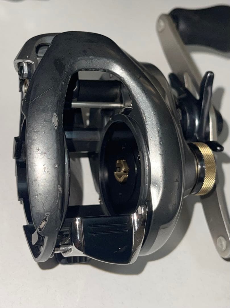 13 メタニウム XG 右ハンドル ZPI NRCスプール 他カスタム品 中古