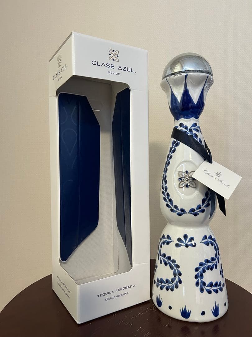 【新品未開封】『クラセ・アスール レポサド 750ml』陶器ボトル　箱付