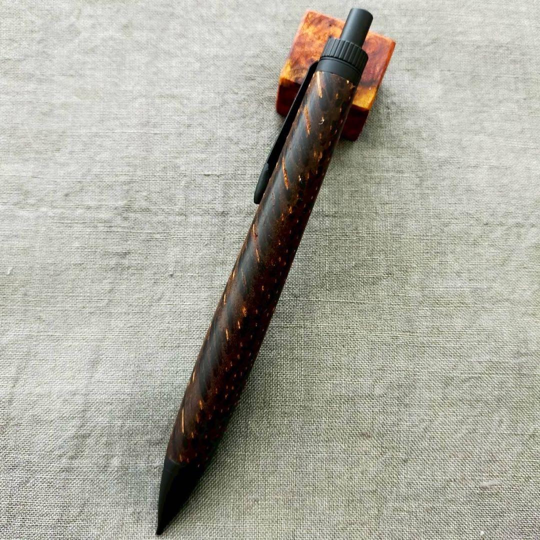 クジャクヤシ　ハンドメイド　木軸シャープペン　0.5mm　ブラック