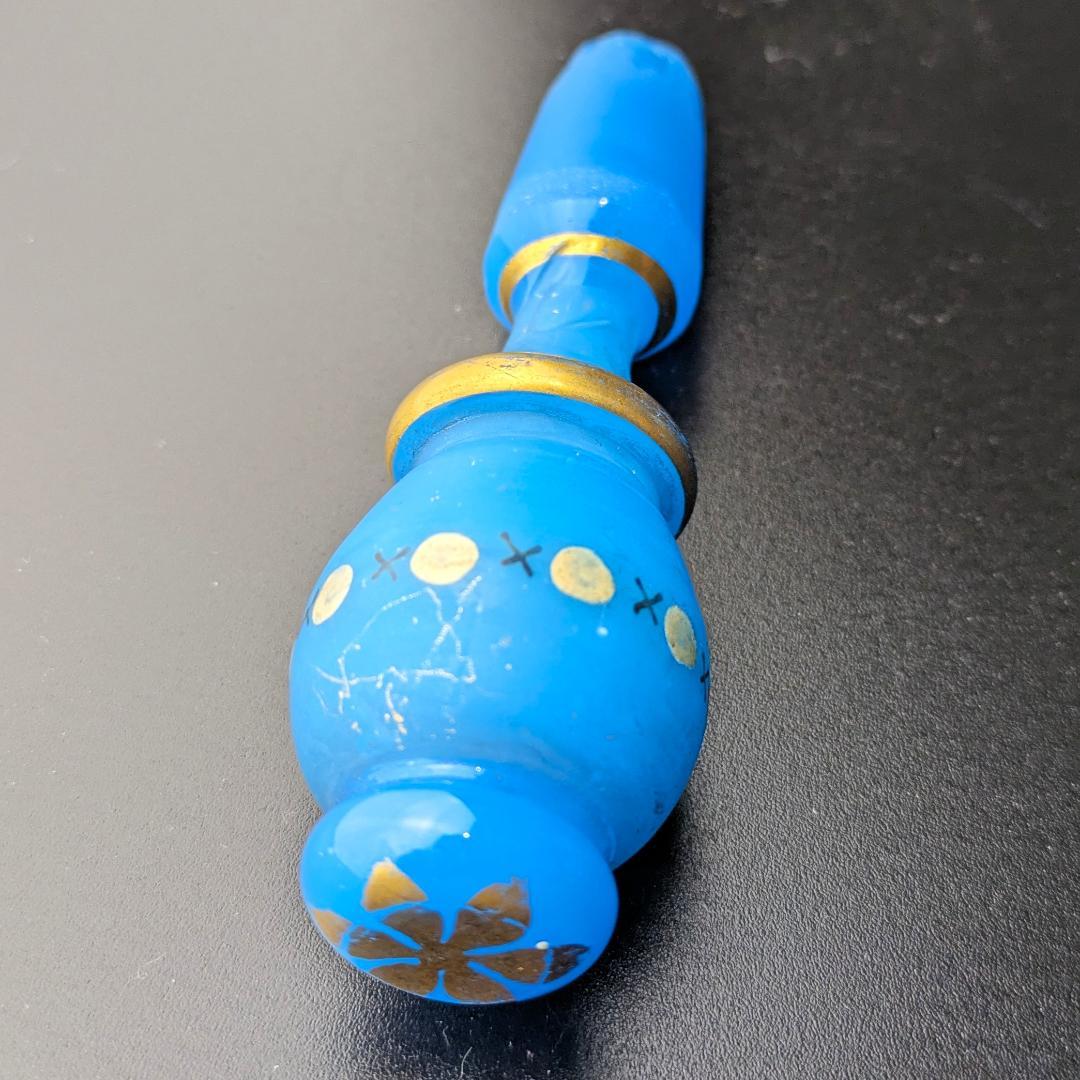 オールドバカラ 青オパーリンガラス 大型香水瓶 エナメル＆金彩ジュエル紋