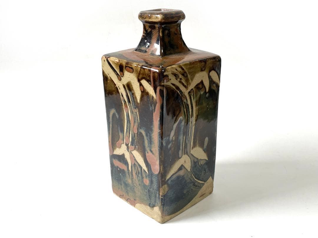 陶芸家　人間国宝　濱田庄司　浜田庄司　？　箱なし　鉄釉　笹文　角瓶　指描　花瓶