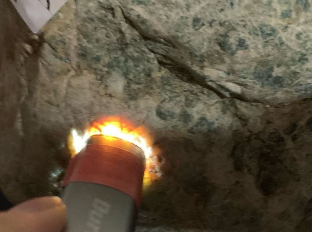 《ご奉仕価格》糸魚川産 エメラルド フェナカイト 11,800ct 原石 宝石