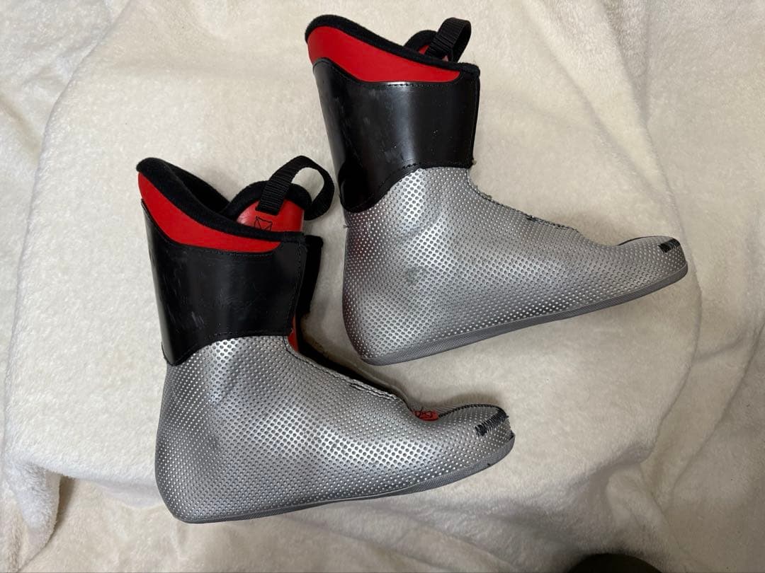 Atomic Hawx Jr4 ジュニア用スキーブーツ