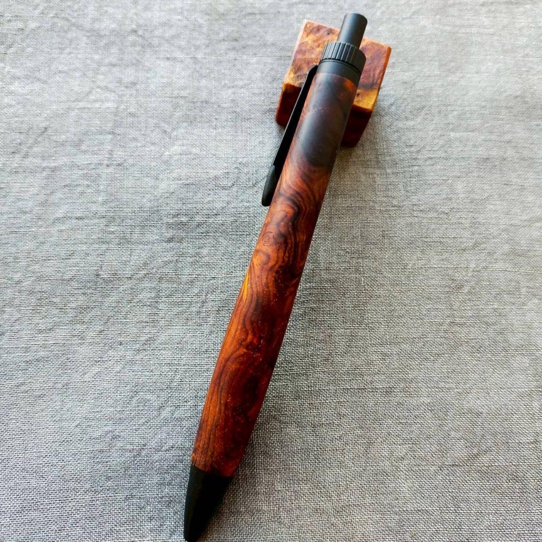 特上　ココボロ瘤　ハンドメイド　木軸ボールペン　G2　天然木　ブラック