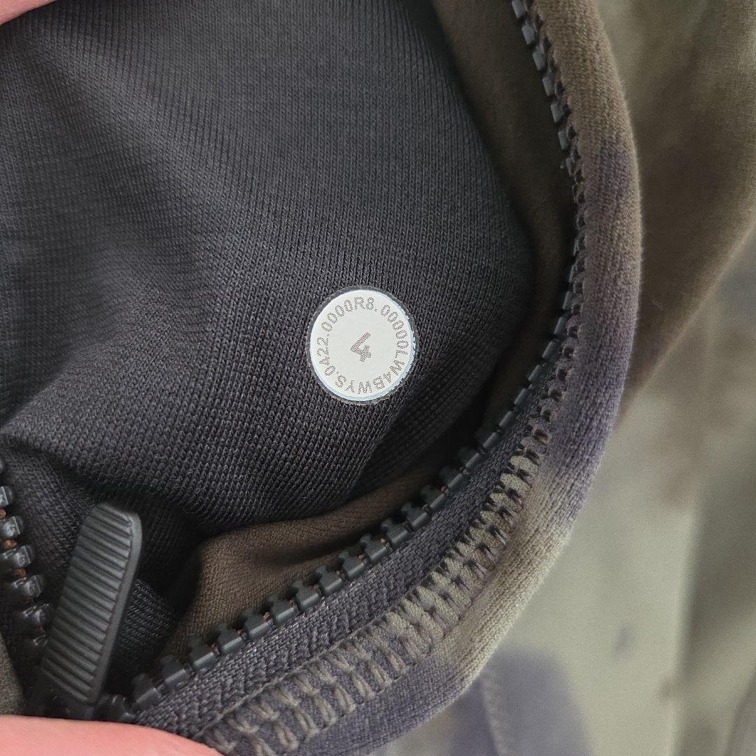 新品　ルルレモン　Define　Nulu フードジャケット　カモフラージュ柄　4