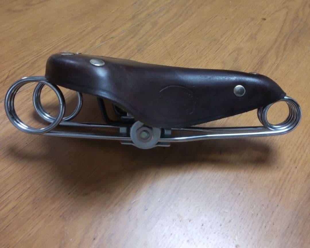 ♪新品未使用・PALACE★ビンテージ レザーサドル★昭和自転車