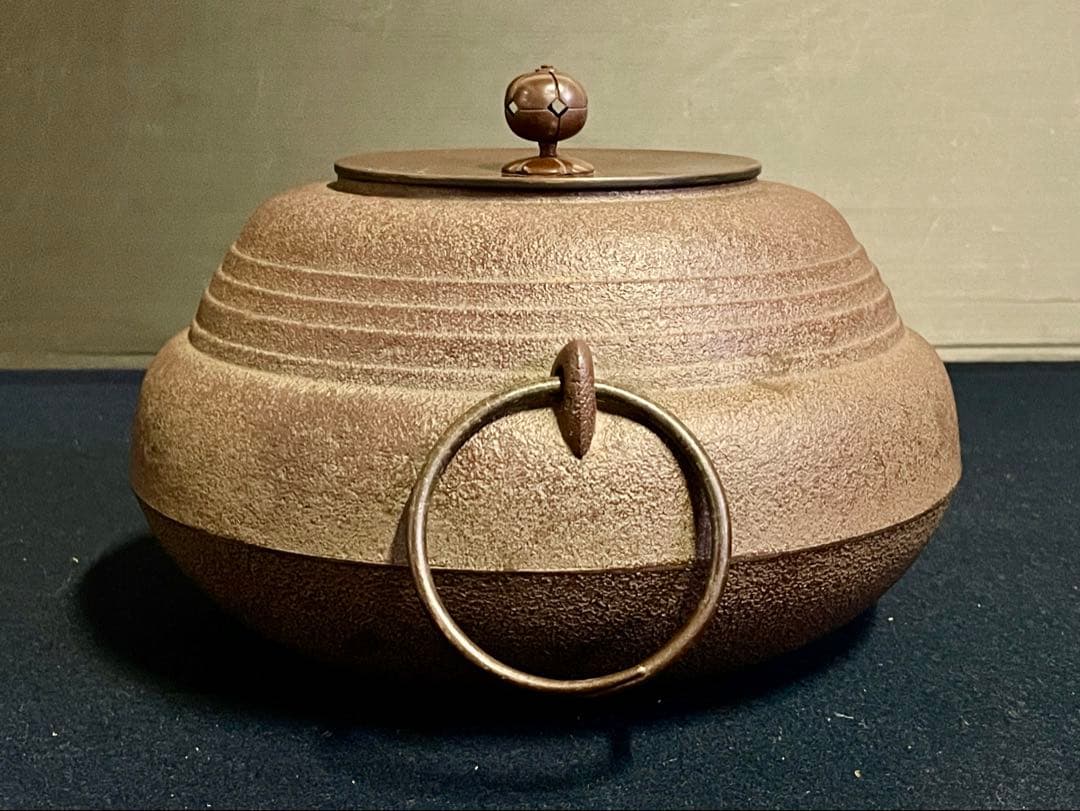 割引❣️「祖」 瓢筋入釜 釜師 敬典 釜鐶 共箱 共布 栞 瓢釜 (121A①)