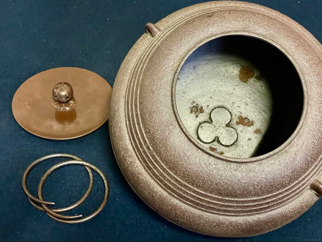 割引❣️「祖」 瓢筋入釜 釜師 敬典 釜鐶 共箱 共布 栞 瓢釜 (121A①)