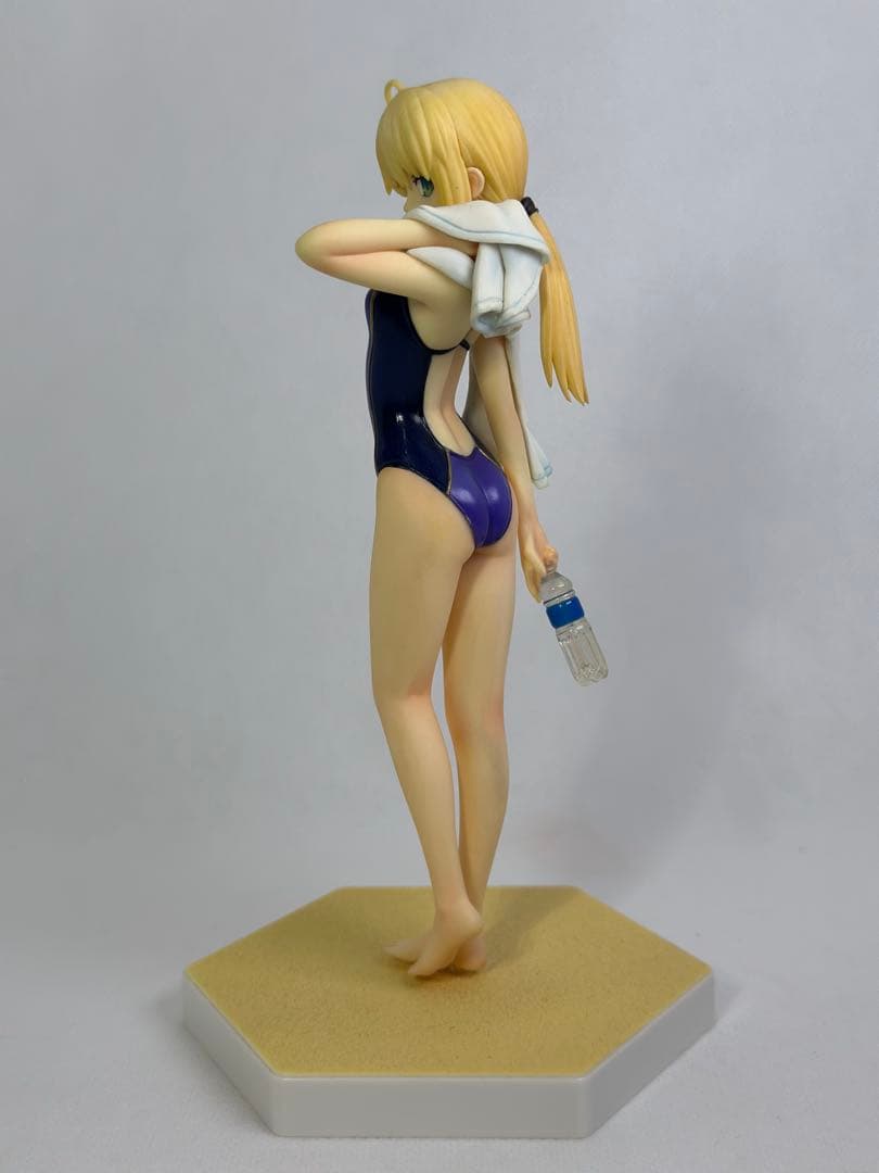 Fateセイバー 水着フィギュアセット