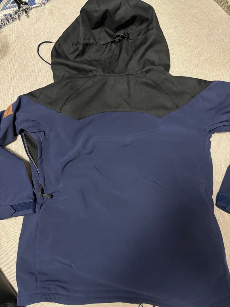 volcom Mサイズ ネイビー スキーウェア フード付き