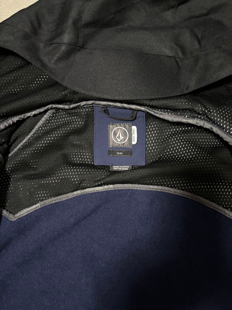 volcom Mサイズ ネイビー スキーウェア フード付き