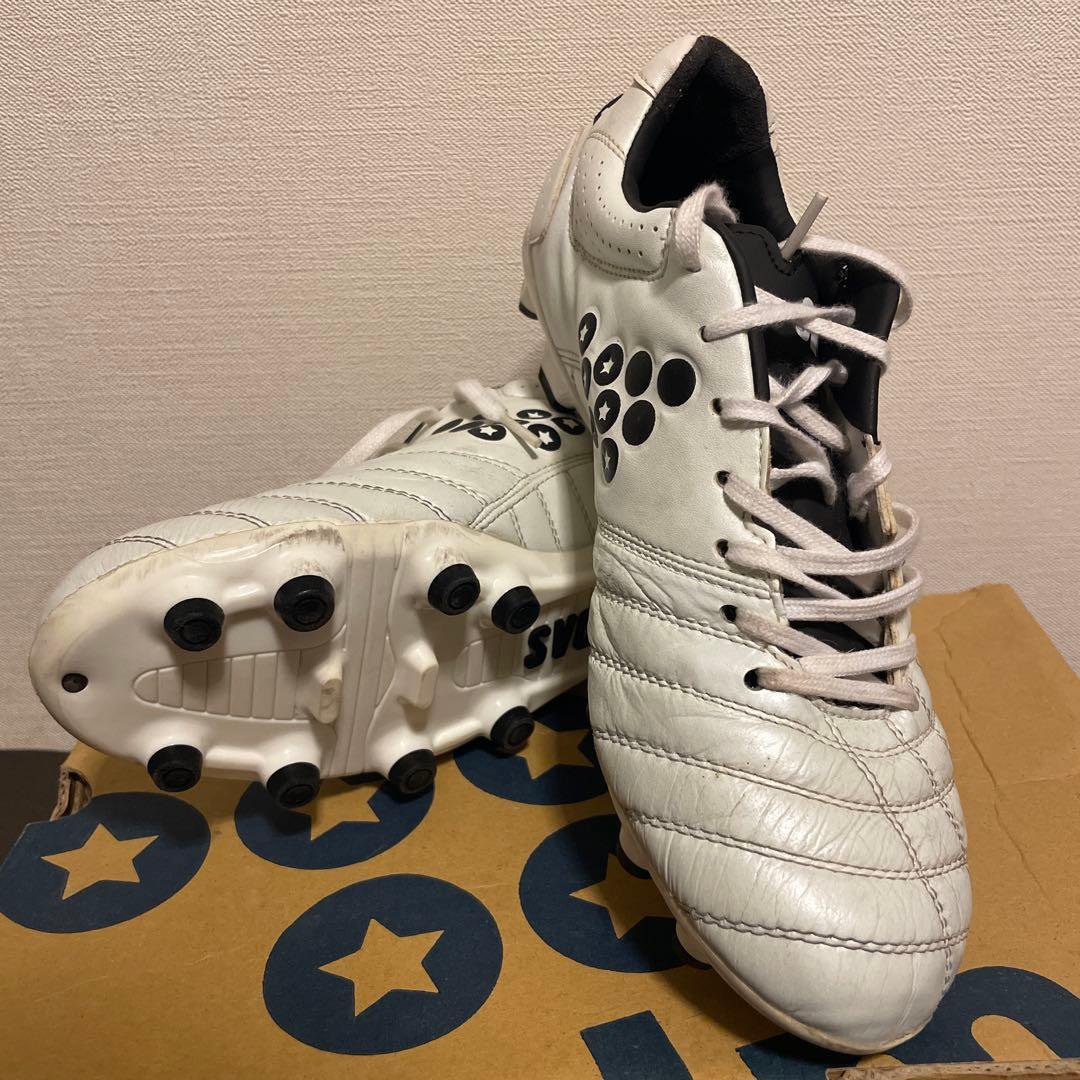 svoline ホワイト サッカーシューズ