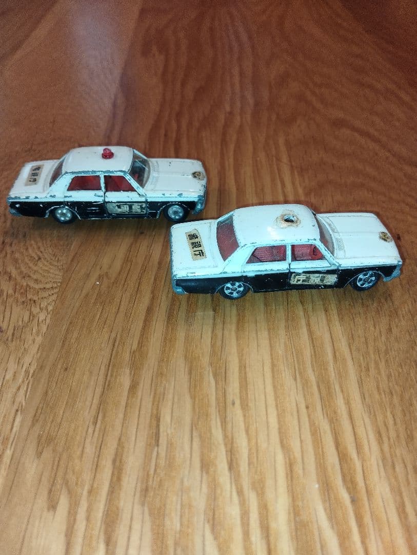 希少　黒箱　当時物 トミカ 4 クラウン パトロールカー