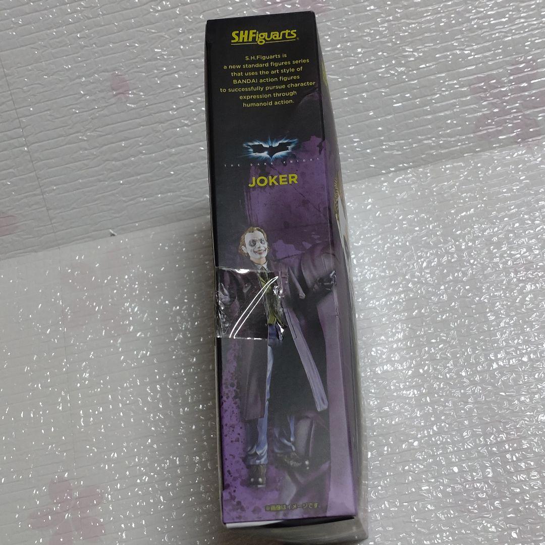 S.Hフィギュアーツ 　ジョーカー( The Dark Knight)