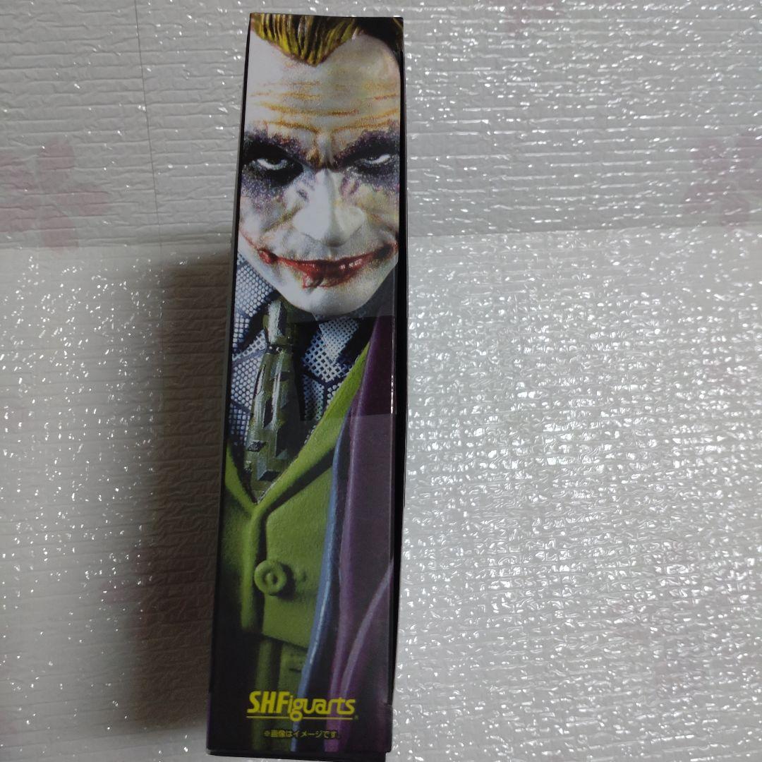 S.Hフィギュアーツ 　ジョーカー( The Dark Knight)