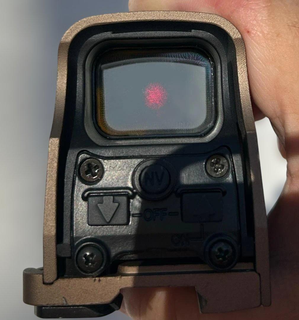 EOTech社製の553ホロサイト 実物