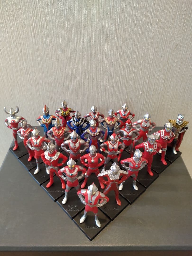 HGシリーズ ウルトラマンフィギュア 24体セット