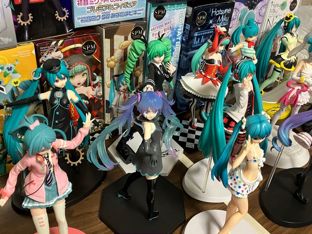 初音ミク プレミアムフィギュア まとめ売り 13種セット