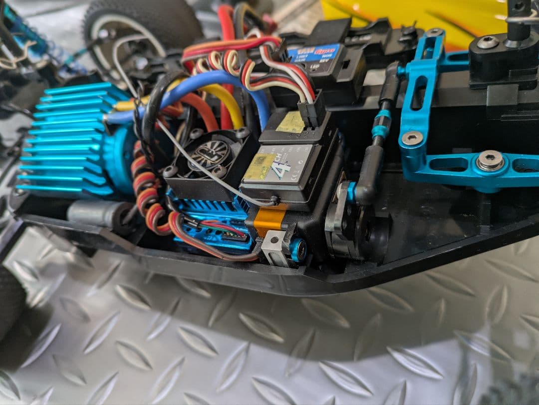 タミヤ DF 02グラベルハウンド4 WD レーシングバギー　アルミ多数