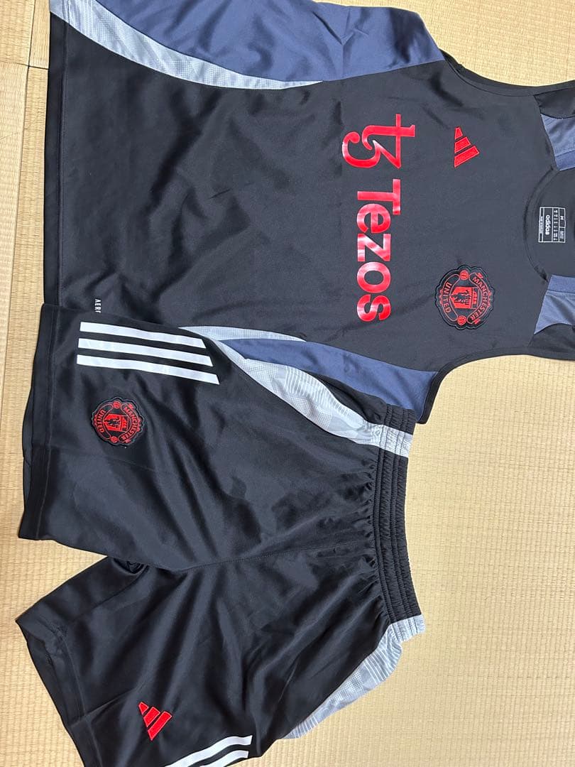 マンチェスターU24/25ノースリーブ練習着
