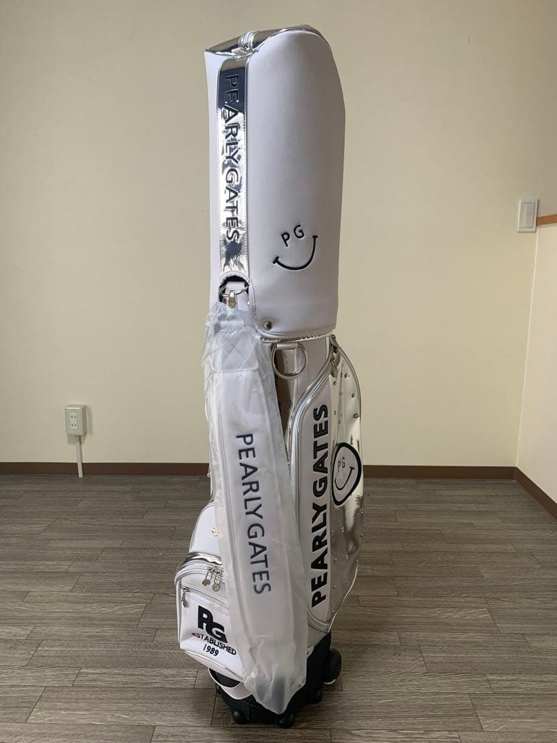 PEARLY GATES キャリー付　キャディバッグ　ホワイト&シルバー