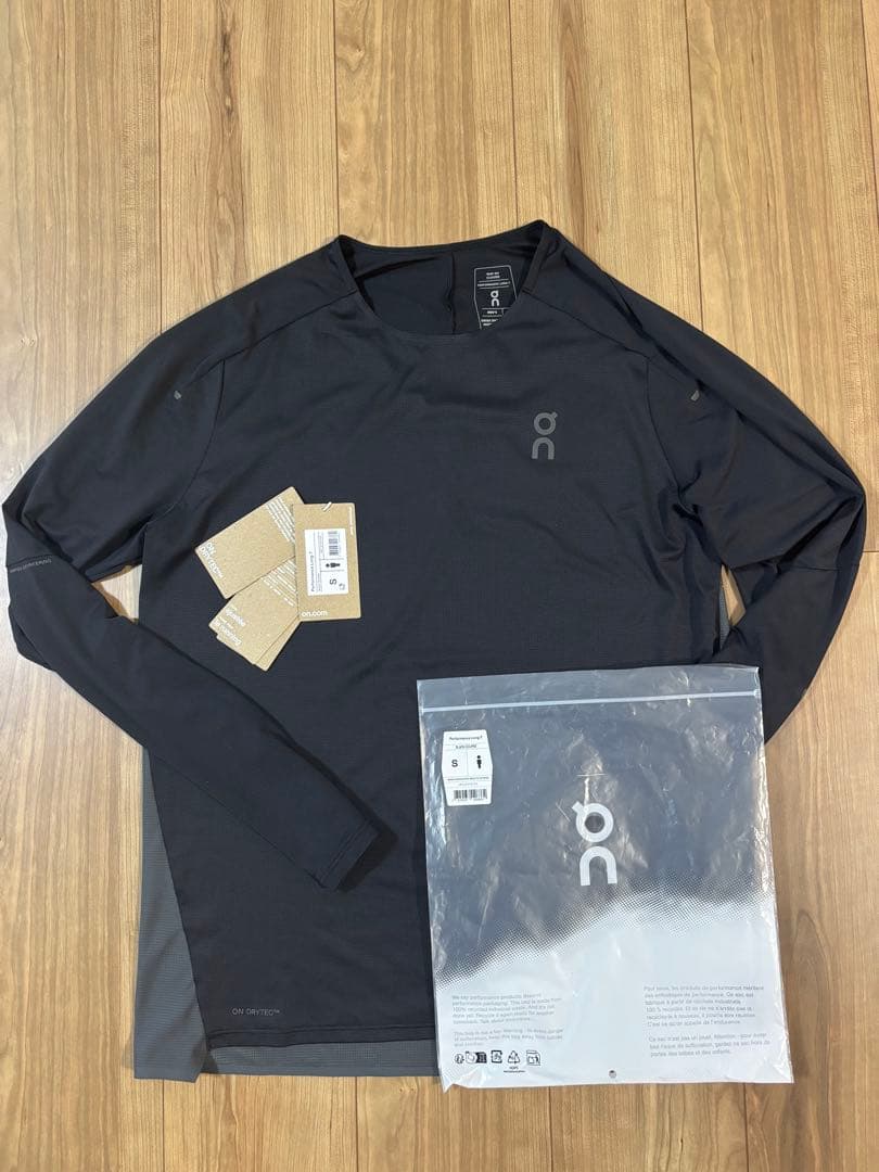 ON 長袖トレーニングシャツ ブラック/グレー