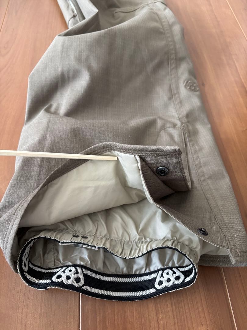 【お値下げ中】JEWEL×686スノーボードウェア Mサイズ　高機能