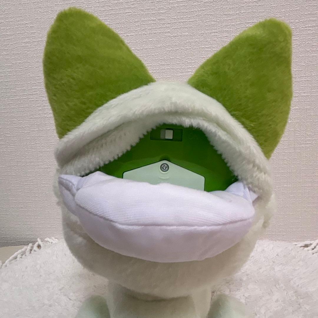 ポケットモンスター なでてみつめてぱちくりニャオハ