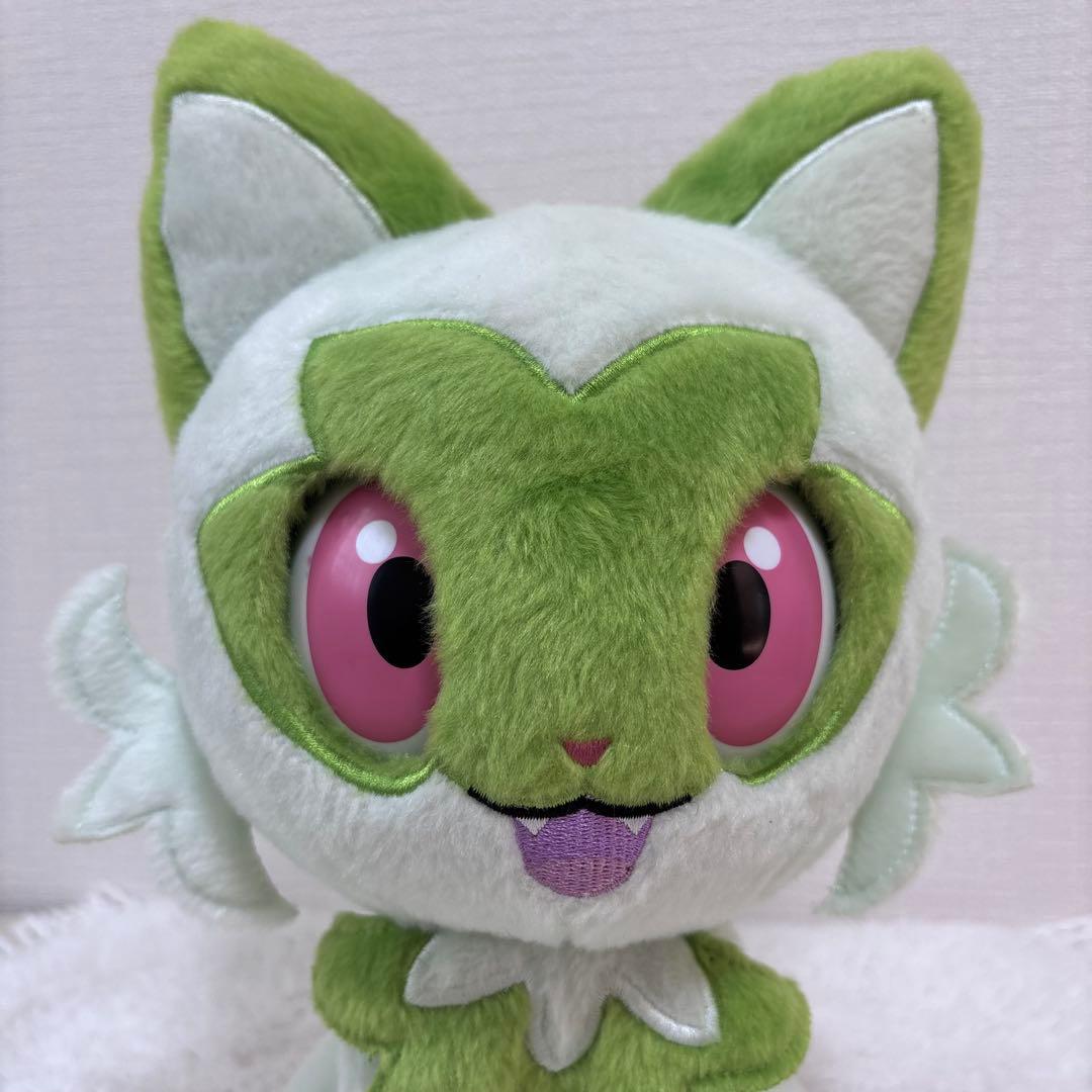 ポケットモンスター なでてみつめてぱちくりニャオハ