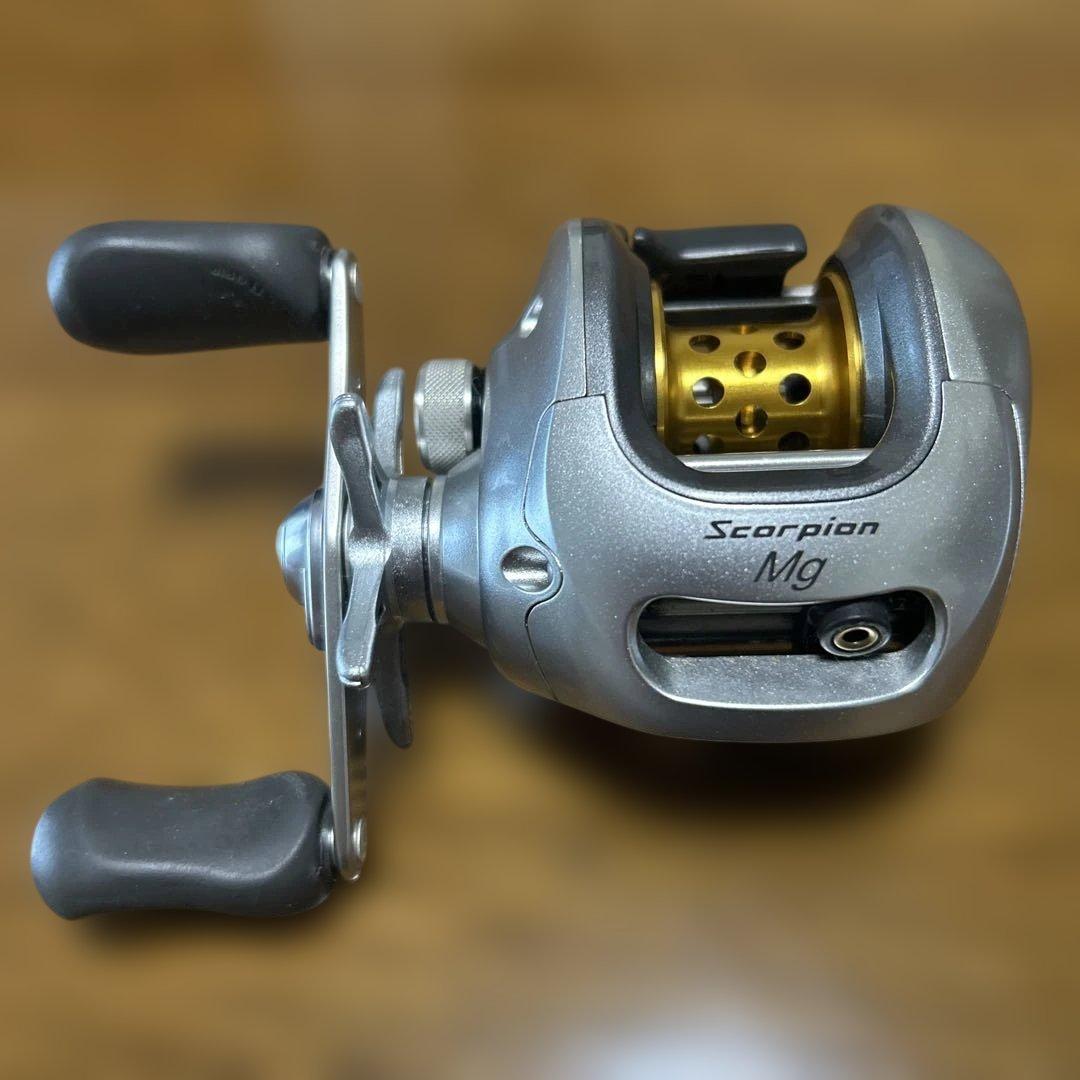 スコーピオンMg1000