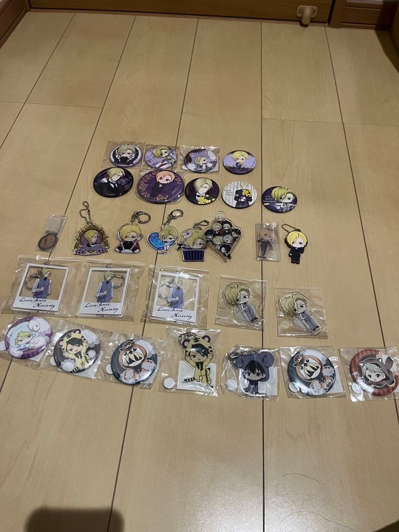 憂国のモリアーティ　缶バッジ、アクリルスタンドまとめ売り