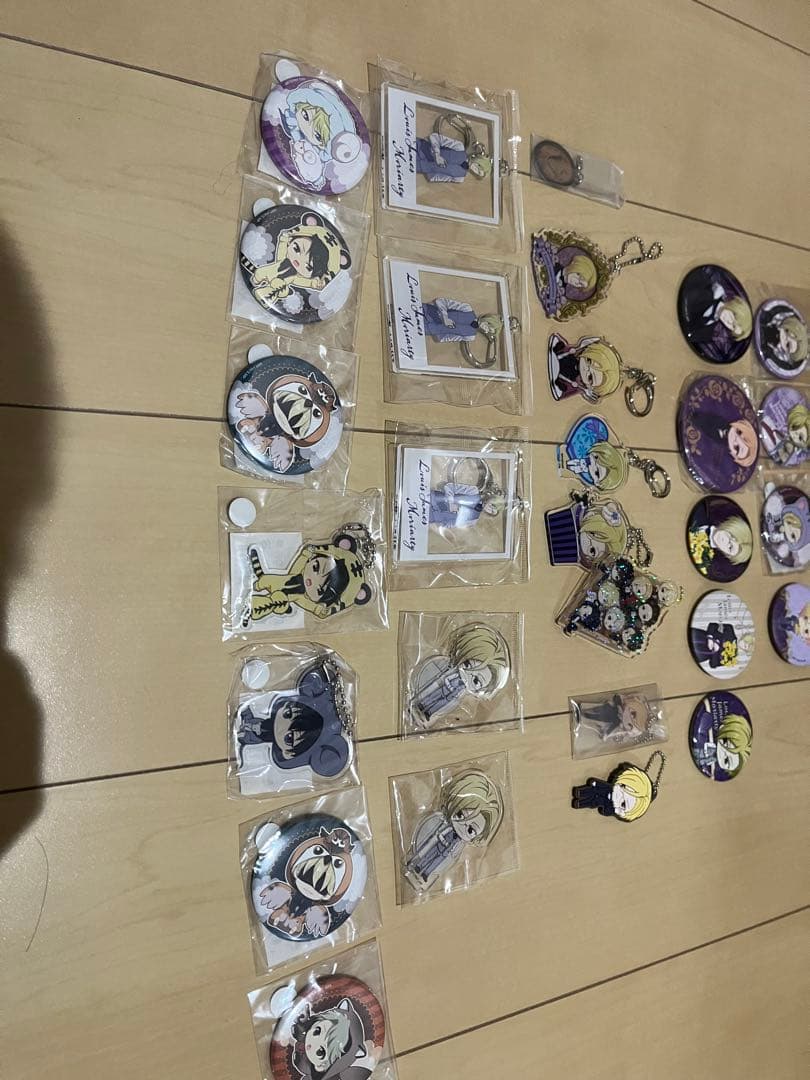 憂国のモリアーティ　缶バッジ、アクリルスタンドまとめ売り