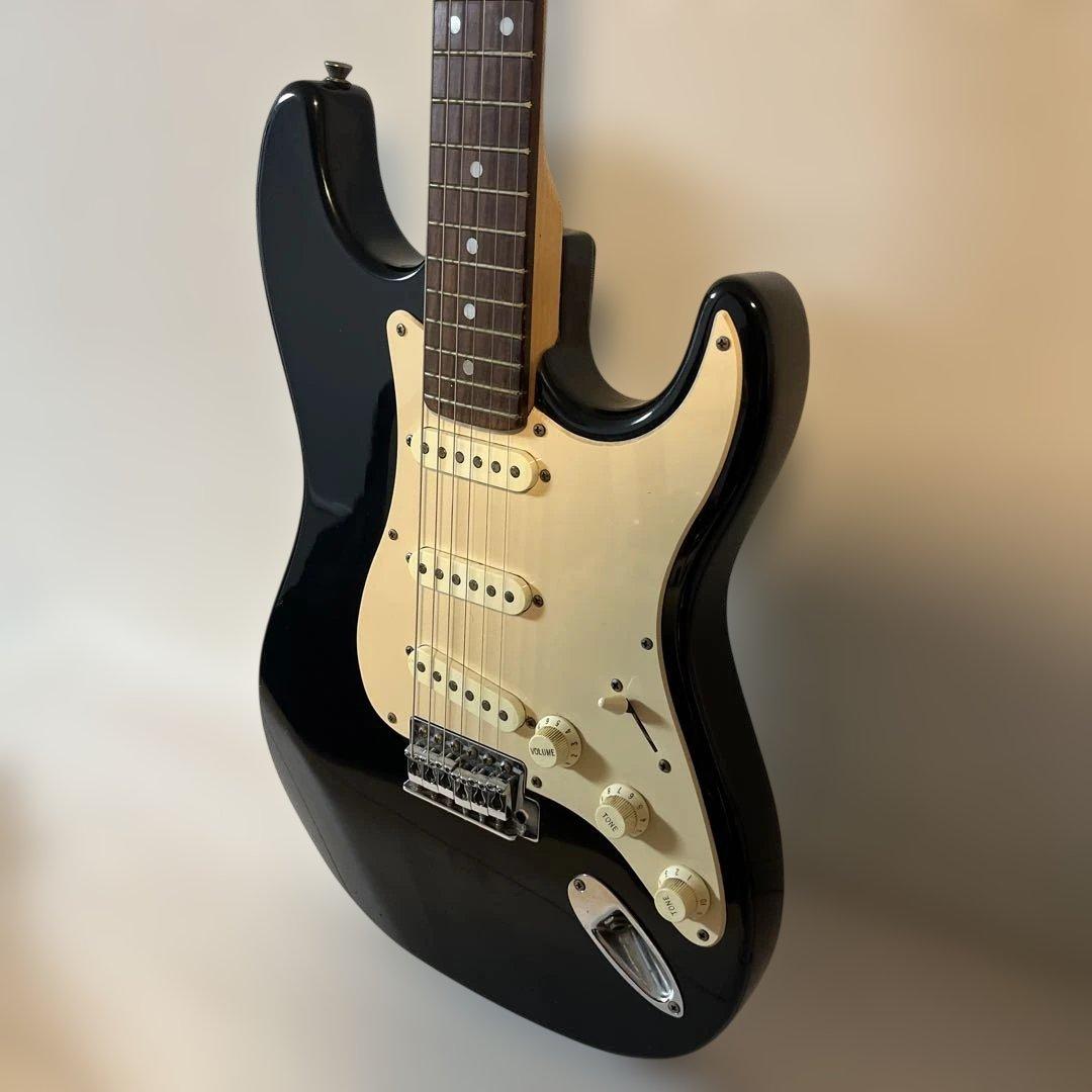 エレキギター ブラック ストラトキャスタータイプ