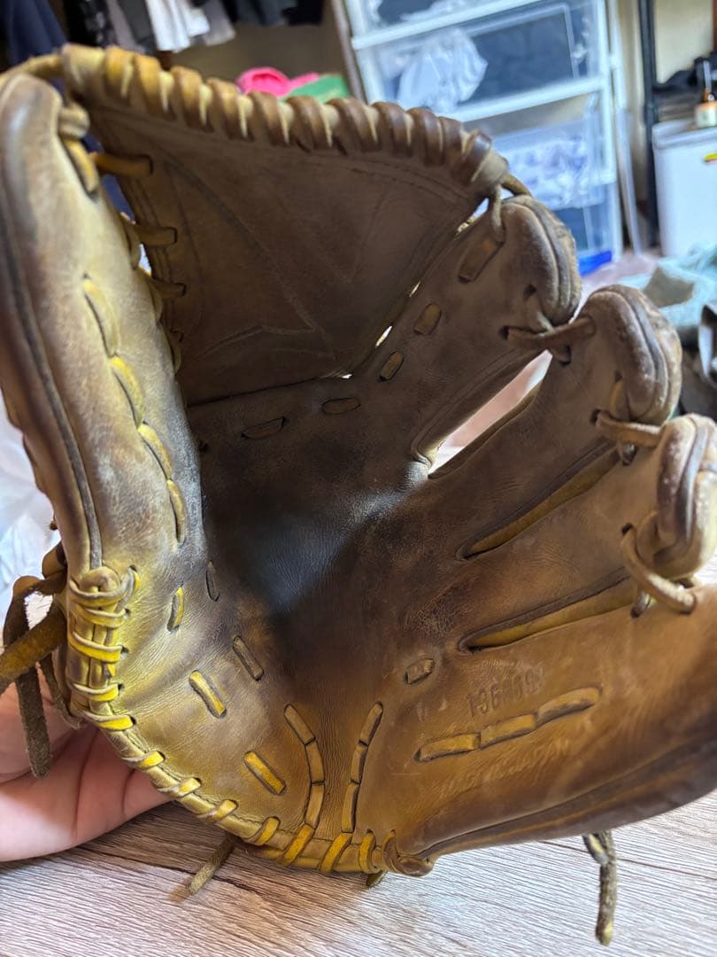 アンダーアーマー黄色 硬式グローブ