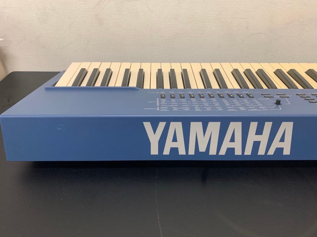 YAMAHA ヤマハ シンセサイザー CS1x ブルー キーボード