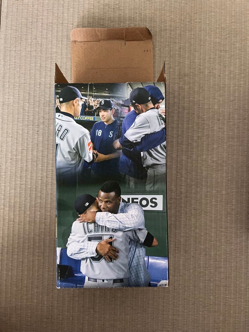 イチロー選手　ボブルヘッド　引退試合記念品