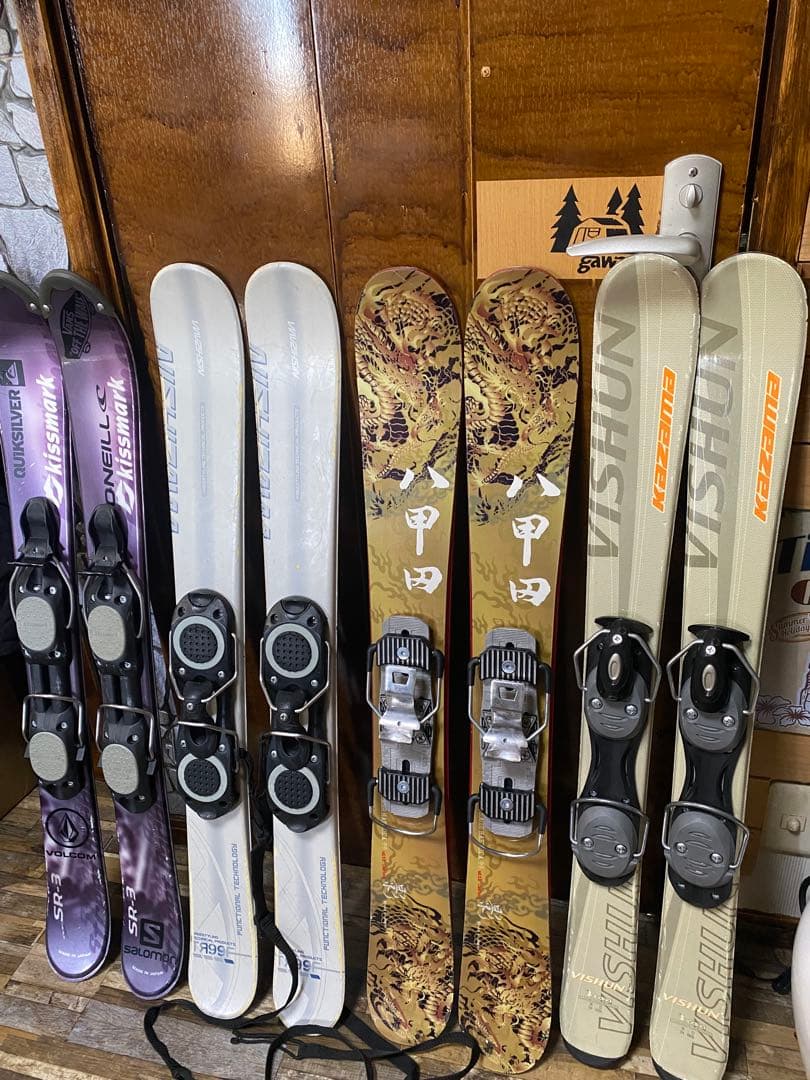 ま*ん様 影八甲田（龍）&ショートスキー板 合計4セットとロシニョール含むブーツ