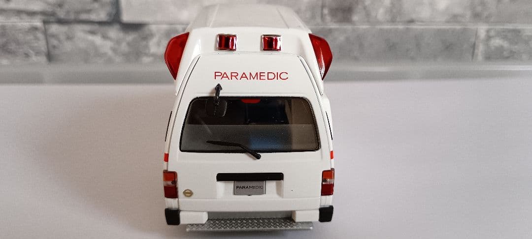 ミニカー TOMICA LIMITED VINTAGE NEO LV-N43 01a