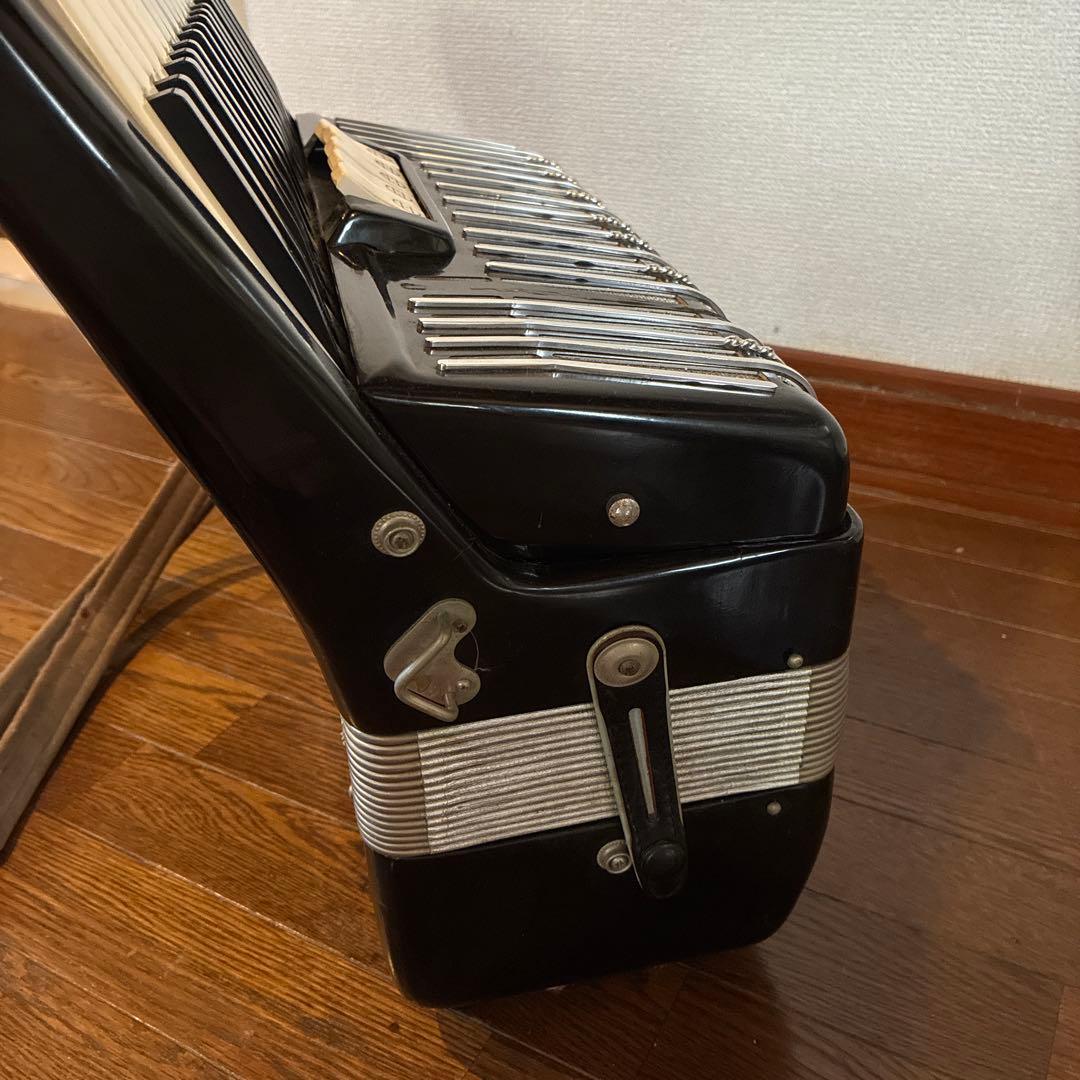 YAMAHA アコーディオン 黒/白　34鍵　80DS