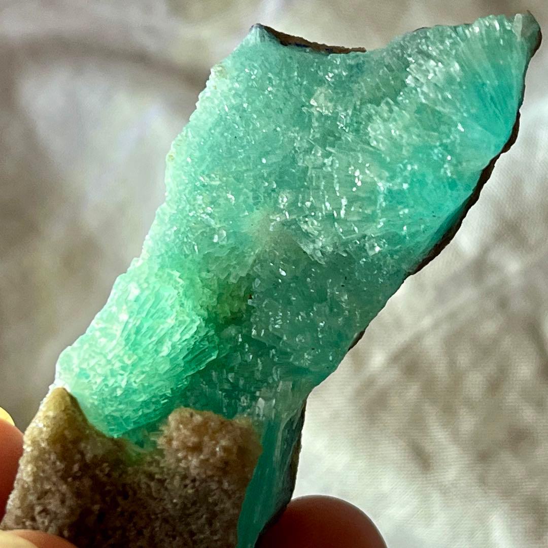 グリーンブルー アラゴナイト 172ct 宝石 原石 パキスタン 鉱物 天然石