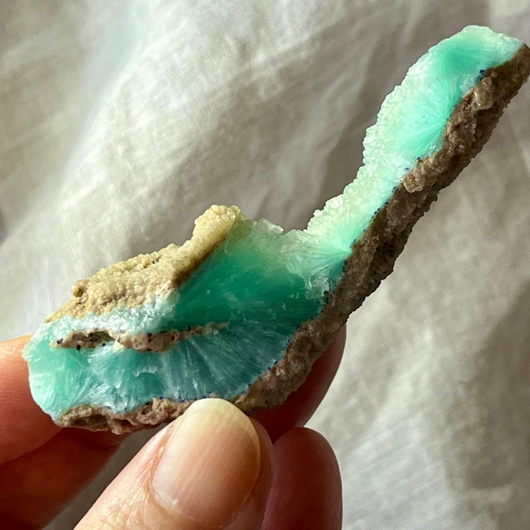 グリーンブルー アラゴナイト 172ct 宝石 原石 パキスタン 鉱物 天然石